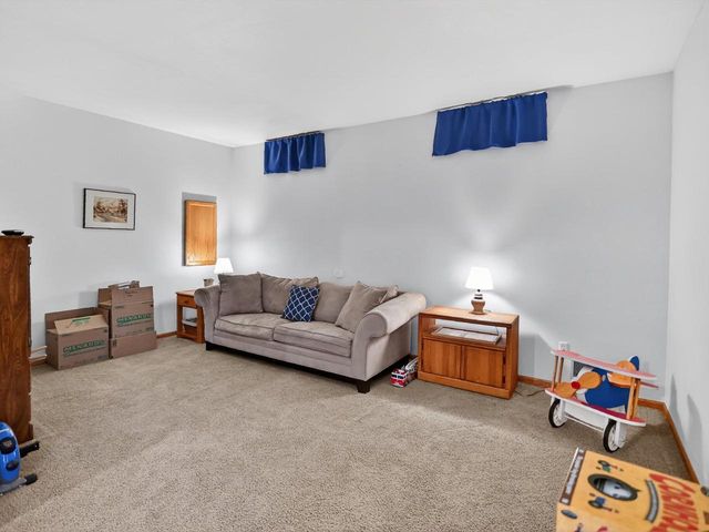 808A N Clover Lane, Cottage Grove, WI 53527