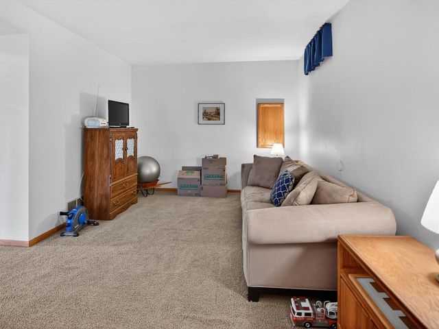 808A N Clover Lane, Cottage Grove, WI 53527