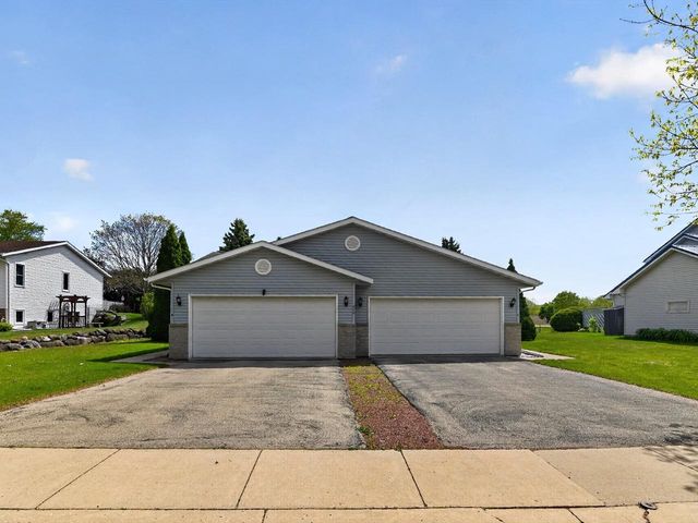 808A N Clover Lane, Cottage Grove, WI 53527
