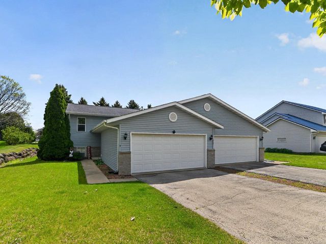808A N Clover Lane, Cottage Grove, WI 53527