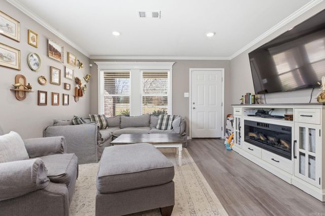 617 Cloverdale Road, Jacksonville, AR 72076