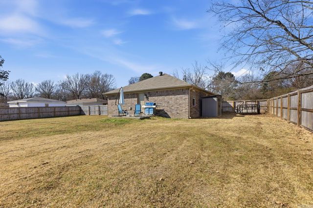 617 Cloverdale Road, Jacksonville, AR 72076