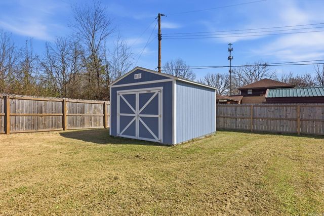 617 Cloverdale Road, Jacksonville, AR 72076