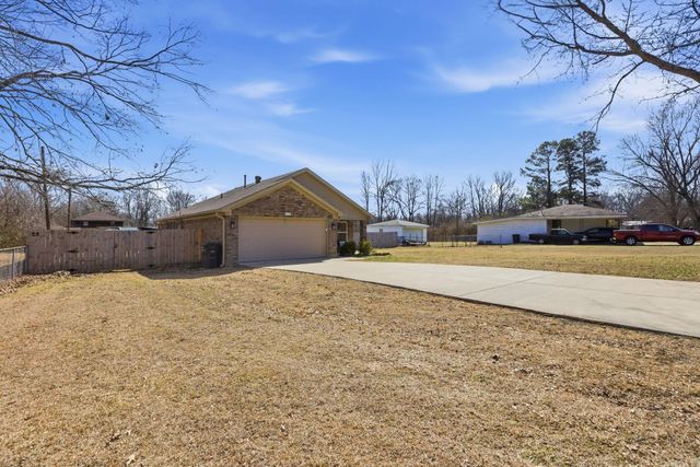 617 Cloverdale Road, Jacksonville, AR 72076
