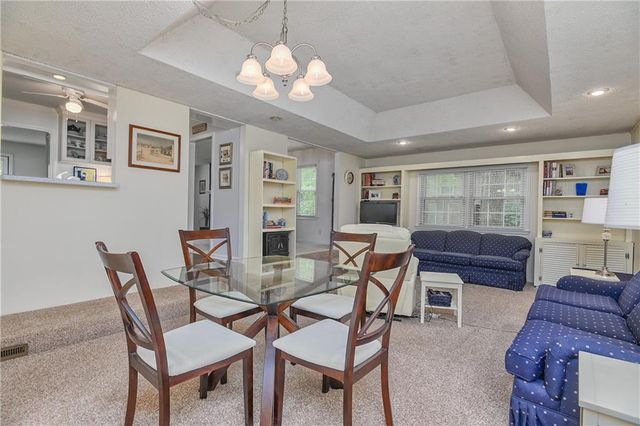 10204 W 70th Street, Merriam, KS 66203