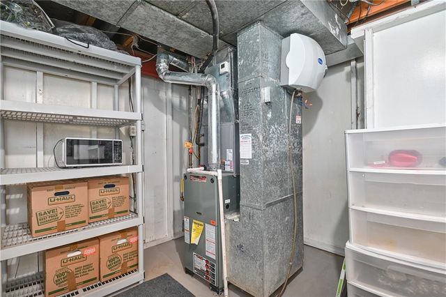 10204 W 70th Street, Merriam, KS 66203