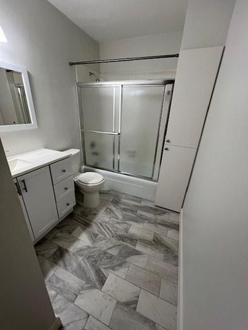 6750 NE 21st Road 103, Fort Lauderdale, FL 33308