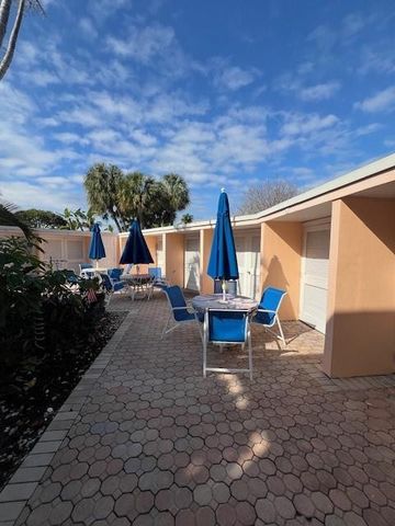 6750 NE 21st Road 103, Fort Lauderdale, FL 33308