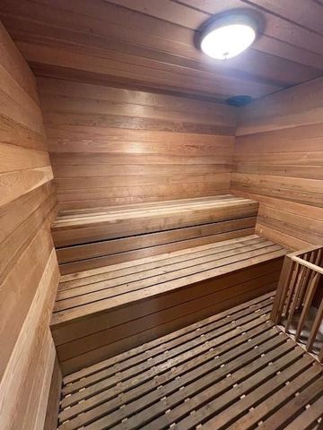 6750 NE 21st Road 103, Fort Lauderdale, FL 33308