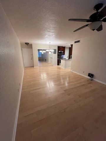 6750 NE 21st Road 103, Fort Lauderdale, FL 33308