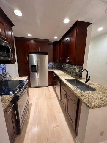 6750 NE 21st Road 103, Fort Lauderdale, FL 33308