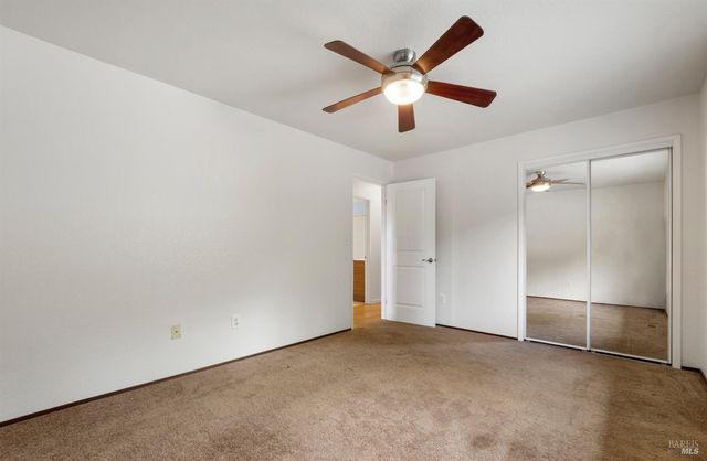 6 Blackwood Ct, Napa, CA 94558