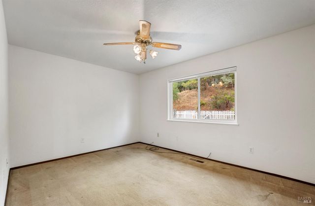 6 Blackwood Ct, Napa, CA 94558