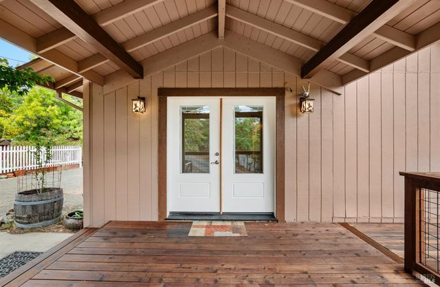 6 Blackwood Ct, Napa, CA 94558