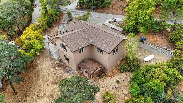 6 Blackwood Ct, Napa, CA 94558