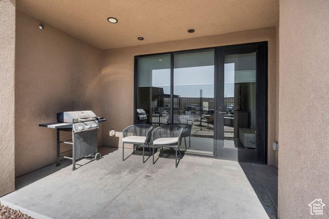 5194 W VILLAS DR, Hurricane, UT 84737