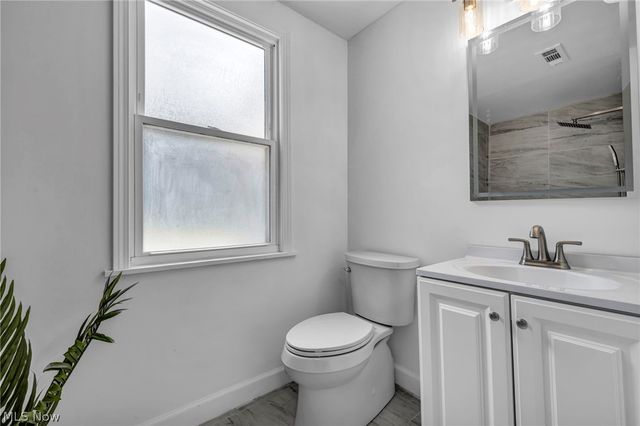 3210 Monroe Avenue, Cleveland, OH 44113