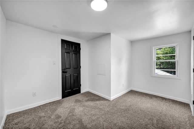 3210 Monroe Avenue, Cleveland, OH 44113