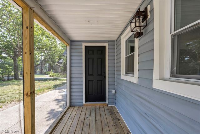 3210 Monroe Avenue, Cleveland, OH 44113