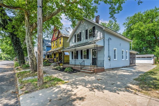 3210 Monroe Avenue, Cleveland, OH 44113
