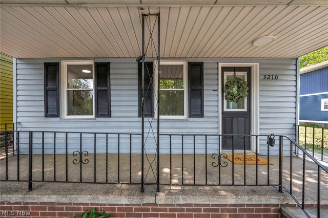 3210 Monroe Avenue, Cleveland, OH 44113