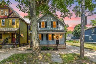 3210 Monroe Avenue, Cleveland, OH 44113