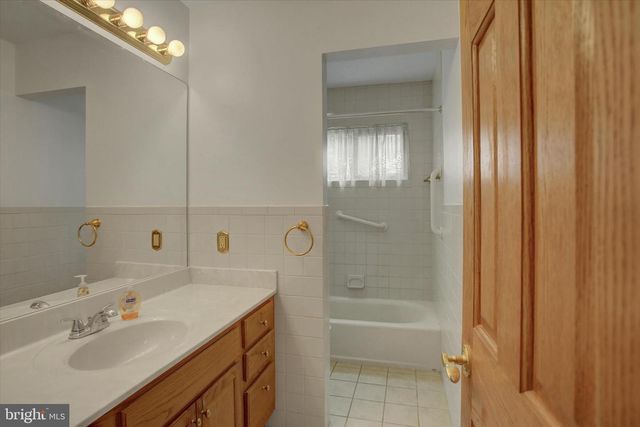 18514 INDIAN COTTAGE RD, Hagerstown, MD 21742