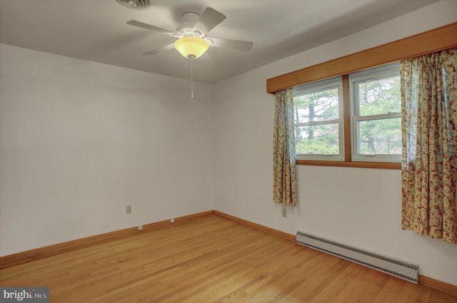 18514 INDIAN COTTAGE RD, Hagerstown, MD 21742
