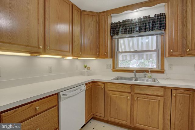 18514 INDIAN COTTAGE RD, Hagerstown, MD 21742