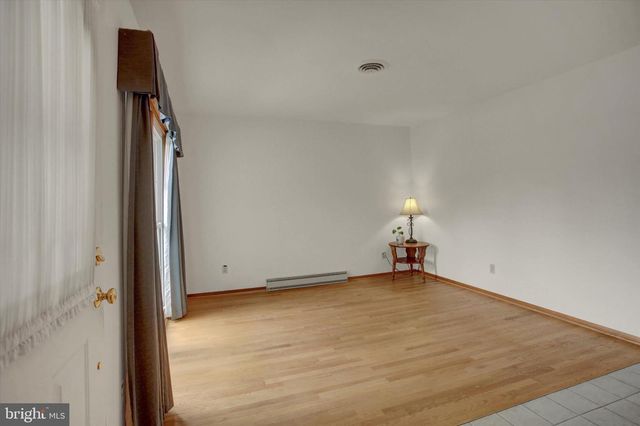 18514 INDIAN COTTAGE RD, Hagerstown, MD 21742