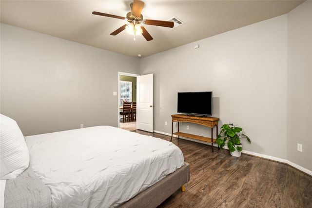 8016 N Tarrytown Crossing Dr, Conroe, TX 77304