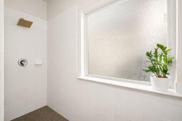 8016 N Tarrytown Crossing Dr, Conroe, TX 77304