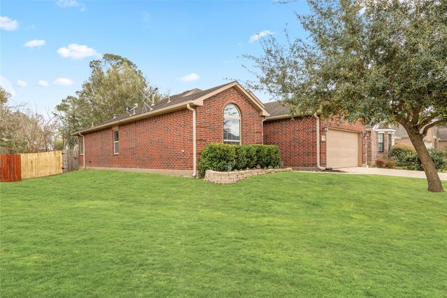 8016 N Tarrytown Crossing Dr, Conroe, TX 77304