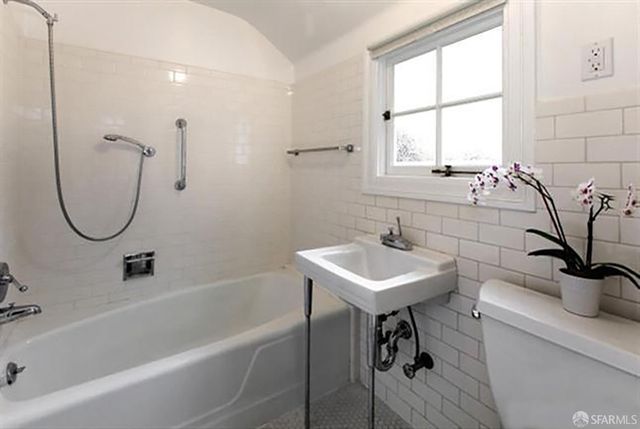 20 San Lorenzo Way, San Francisco, CA 94127