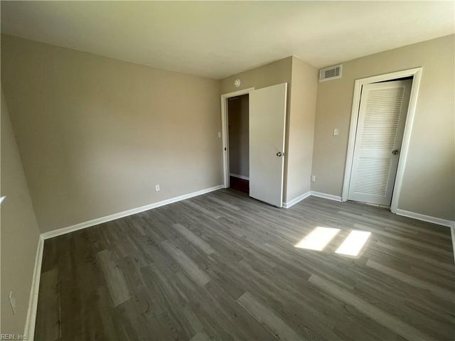 719 Marvin Ave Apt 106, Norfolk, VA 23518