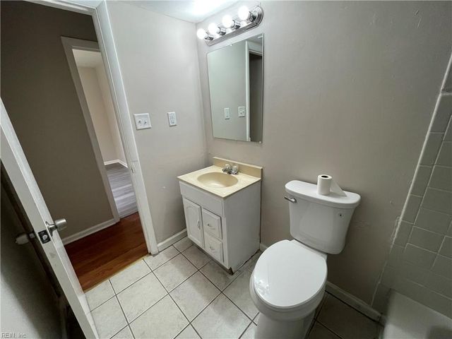 719 Marvin Ave Apt 106, Norfolk, VA 23518