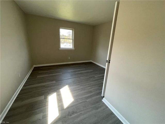 719 Marvin Ave Apt 106, Norfolk, VA 23518