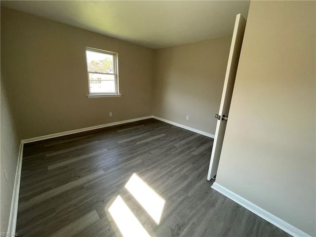 719 Marvin Ave Apt 106, Norfolk, VA 23518