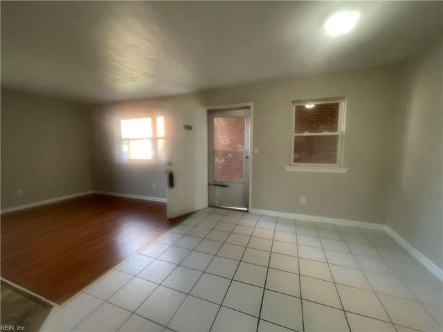 719 Marvin Ave Apt 106, Norfolk, VA 23518