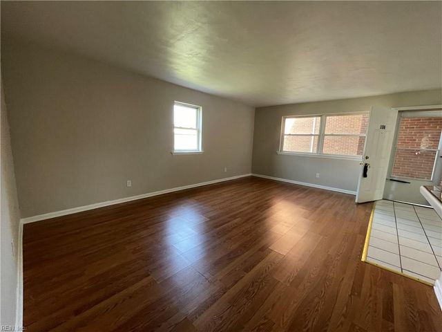 719 Marvin Ave Apt 106, Norfolk, VA 23518