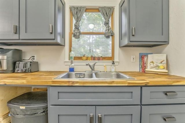 111 Sylvan Drive, Calhoun, GA 30701