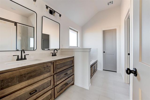 1243 Tawny Hills Road, Piedmont, OK 73078