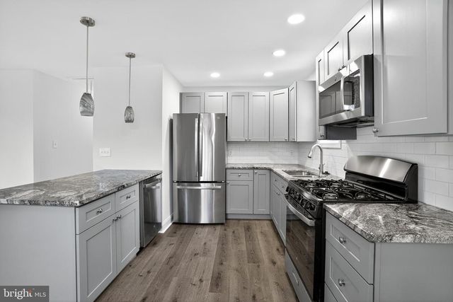 5 GLEN AVE, New Castle, DE 19720