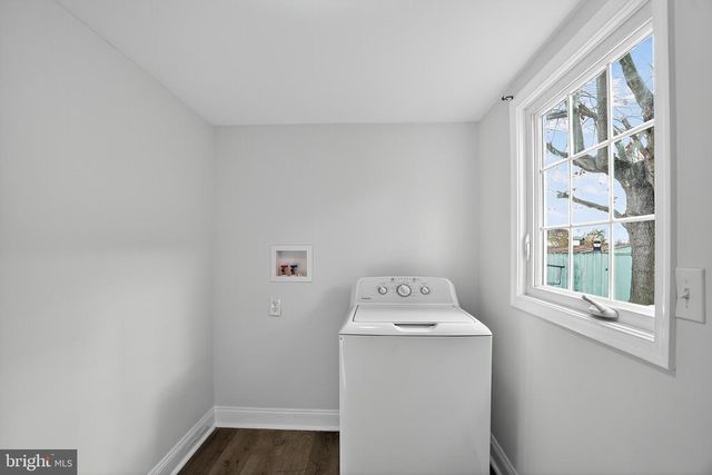 5 GLEN AVE, New Castle, DE 19720