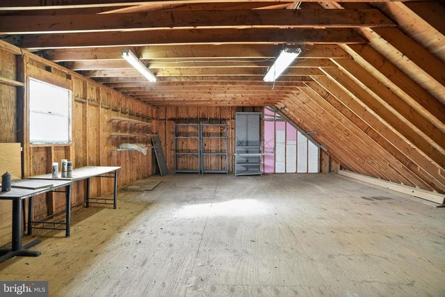 5 GLEN AVE, New Castle, DE 19720