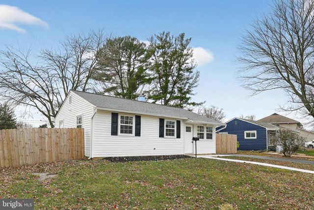 5 GLEN AVE, New Castle, DE 19720