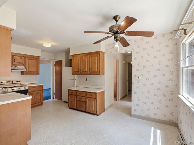 2009 Linwood Avenue, Royal Oak, MI 48073