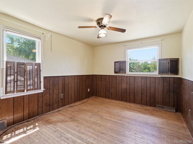 2009 Linwood Avenue, Royal Oak, MI 48073
