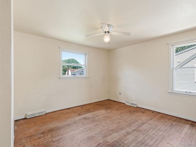 2009 Linwood Avenue, Royal Oak, MI 48073