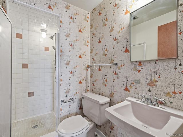2009 Linwood Avenue, Royal Oak, MI 48073